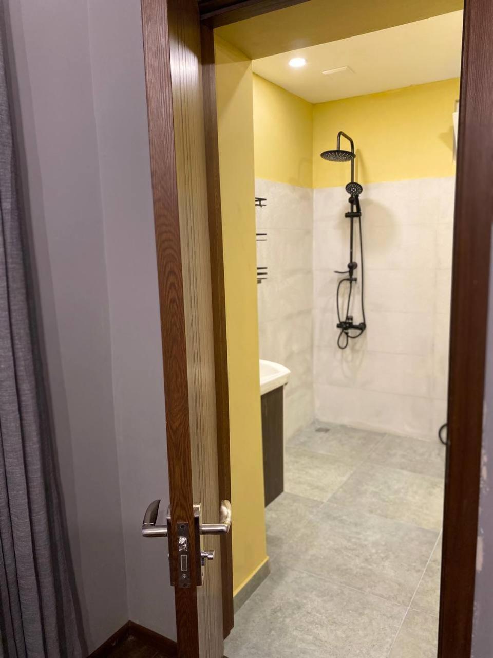Relax Station Hotel Kutaisi Exterior photo